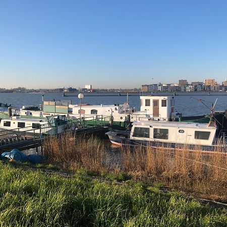 Floating B&B Amsterdam Buitenkant foto